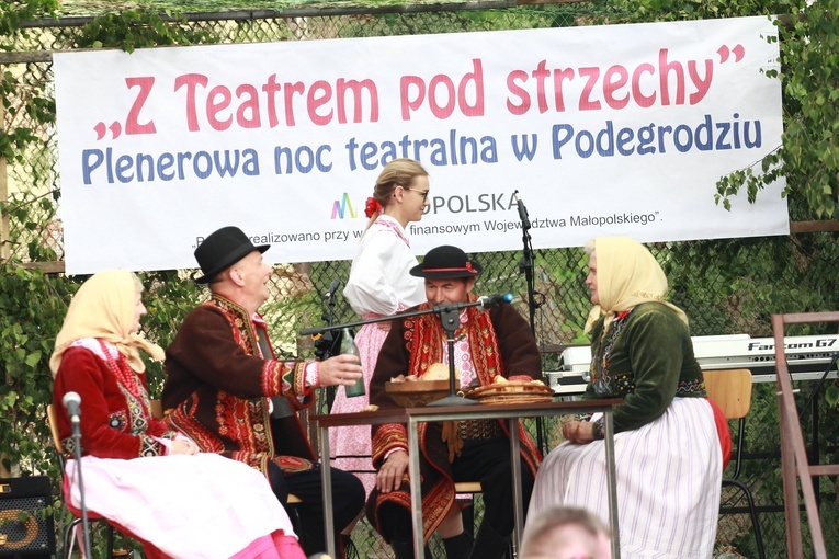 Wieczór teatralny w Podegrodziu