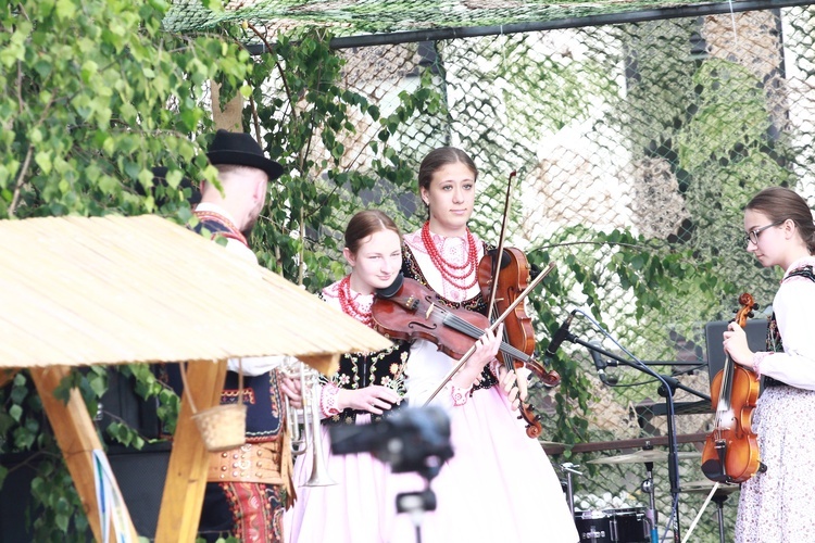 Wieczór teatralny w Podegrodziu