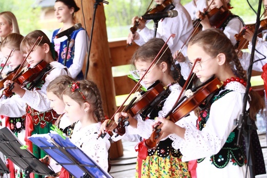 Festyn na budowę kościoła w Ochotnicy Dolnej