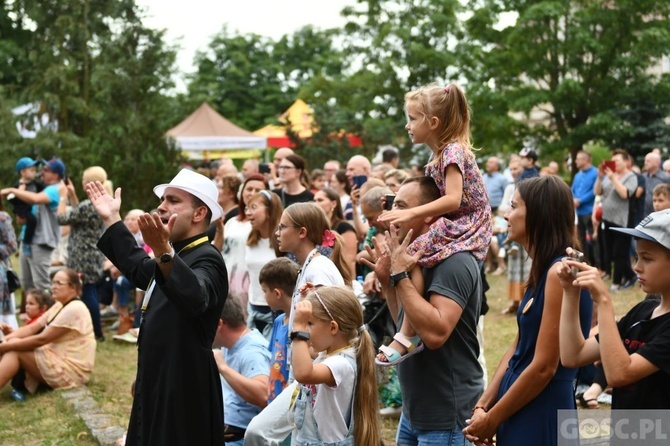 Jubileuszowa modlitwa, pielgrzymkowe podziękowania i koncert niemaGOtu