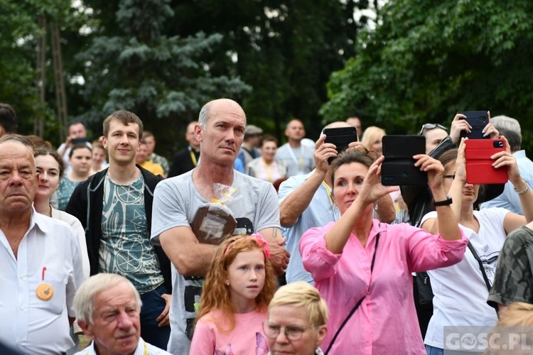 Jubileuszowa modlitwa, pielgrzymkowe podziękowania i koncert niemaGOtu