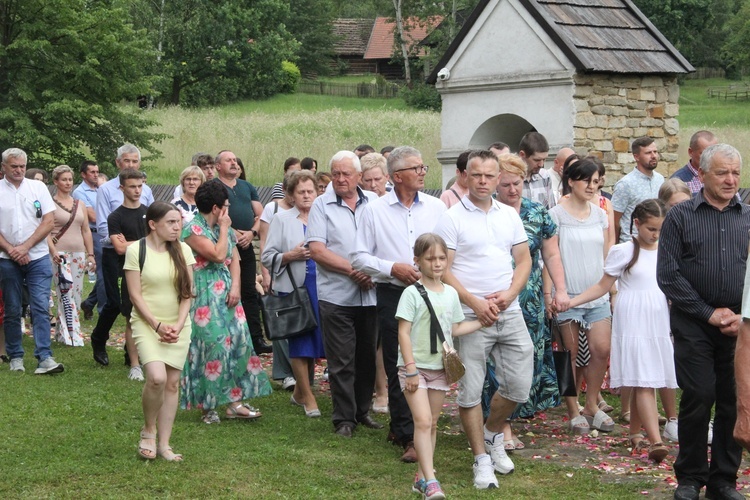 Nowy Sącz. Uroczystość ku czci świętych Piotra i Pawła w Parku Etnograficznym