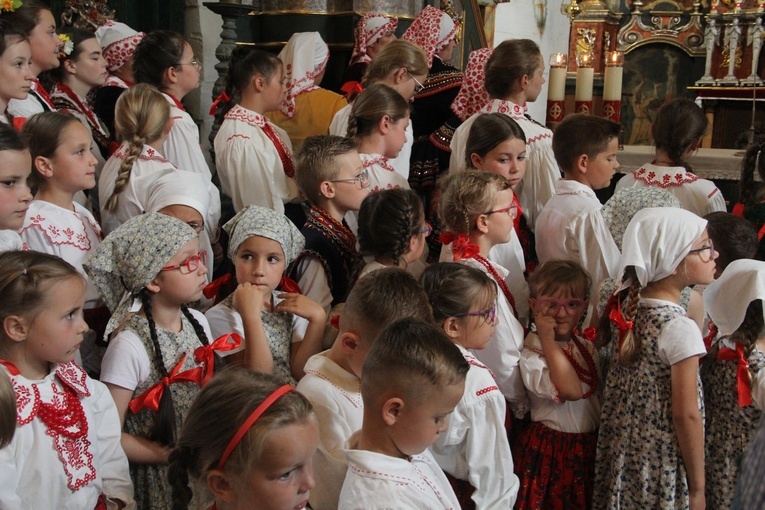 Nowy Sącz. Uroczystość ku czci świętych Piotra i Pawła w Parku Etnograficznym