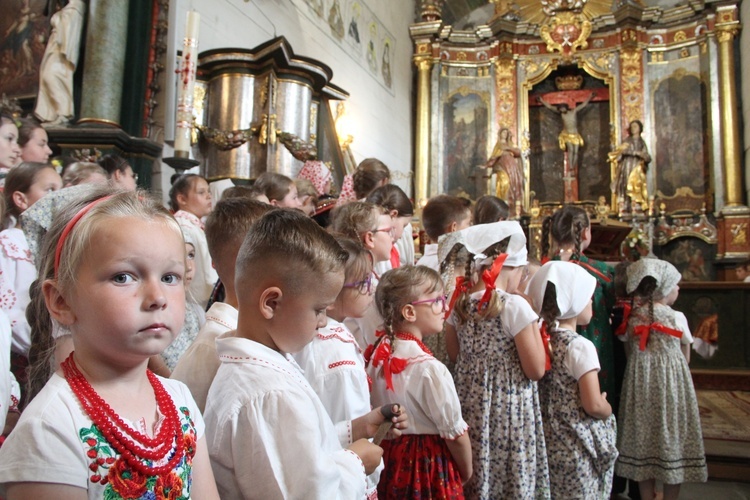 Nowy Sącz. Uroczystość ku czci świętych Piotra i Pawła w Parku Etnograficznym