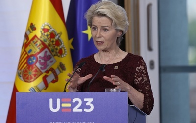 Przewodnicząca KE wzywa do przyjęcia Ukrainy i Mołdawii do UE, by kraje te nie znalazły się pod wpływem Rosji lub Chin