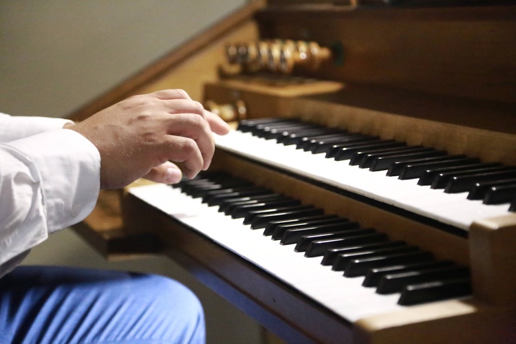 Poświęcenie nowych organów w Przecławiu