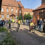 Na rower wsiadł nawet bp Paweł Socha