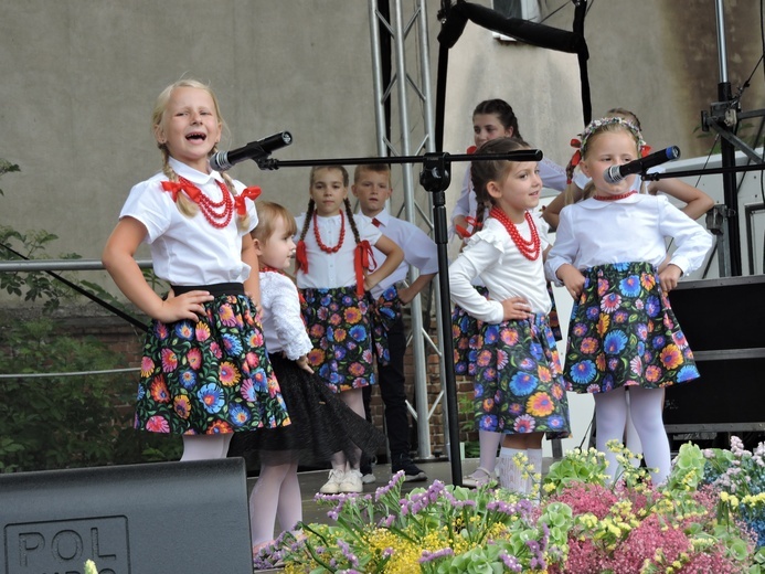 Biesiada u Apostołów w Żychlinie