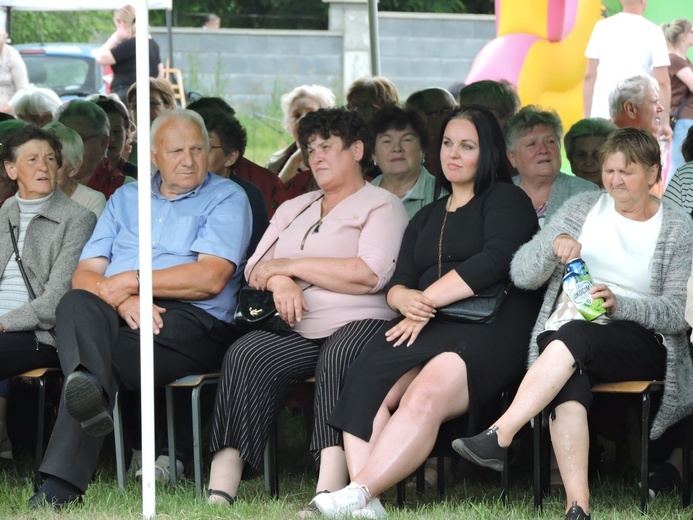 Biesiada u Apostołów w Żychlinie