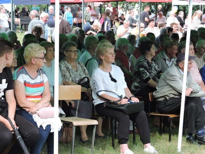 Biesiada u Apostołów w Żychlinie