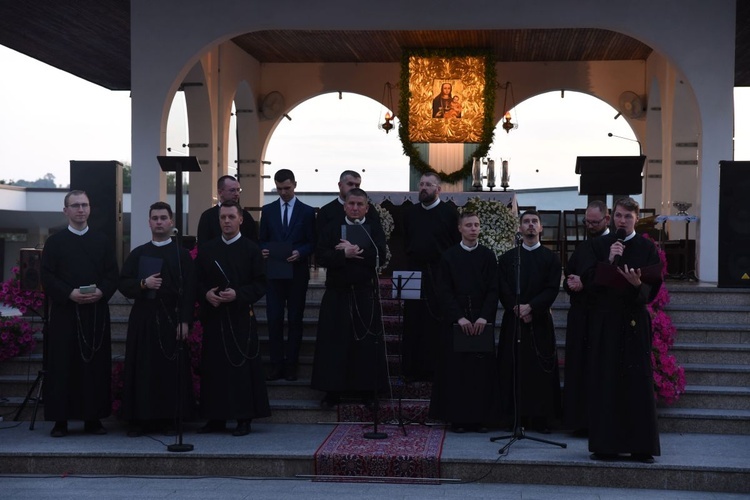 Pożegnalny wieczór maryjny