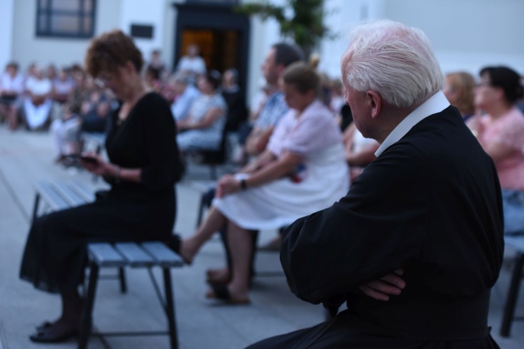 Pożegnalny wieczór maryjny