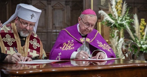 Ktoś musi kochać bardziej niż trzeba