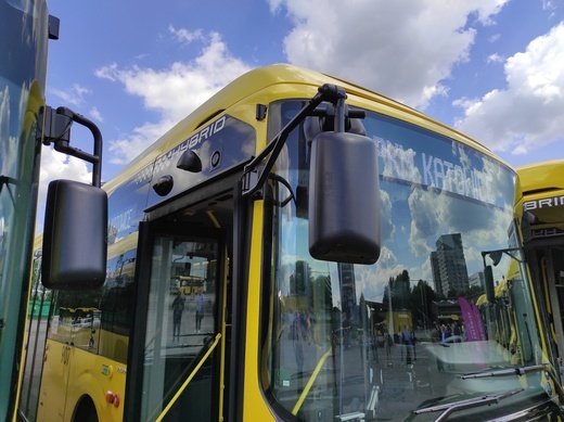 Katowice. Prezentacja autobusów hybrydowych PKM 