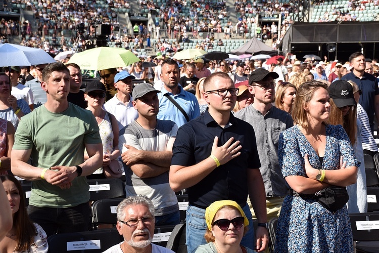 Uwielbienie "ChwałaMU" na stadionie Tarczyński Arena - cz. 1