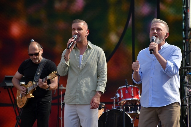 Uwielbienie "ChwałaMU" na stadionie Tarczyński Arena - cz. 1