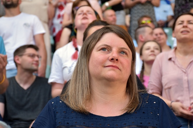 Uwielbienie "ChwałaMU" na stadionie Tarczyński Arena - cz. 1