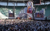 Uwielbienie "ChwałaMU" na stadionie Tarczyński Arena - cz. 1