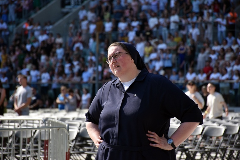 Uwielbienie "ChwałaMU" na stadionie Tarczyński Arena - cz. 1