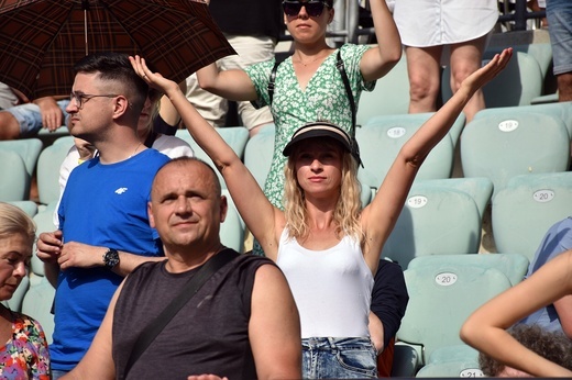 Uwielbienie "ChwałaMU" na stadionie Tarczyński Arena - cz. 1