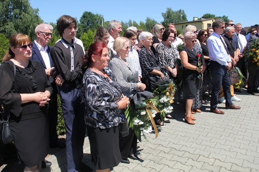 Jastrzębie-Bzie. Pogrzeb ks. Janusza Rudzkiego