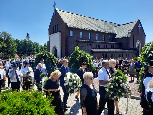 Jastrzębie-Bzie. Pogrzeb ks. Janusza Rudzkiego