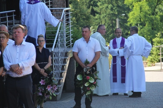 Jastrzębie-Bzie. Pogrzeb ks. Janusza Rudzkiego