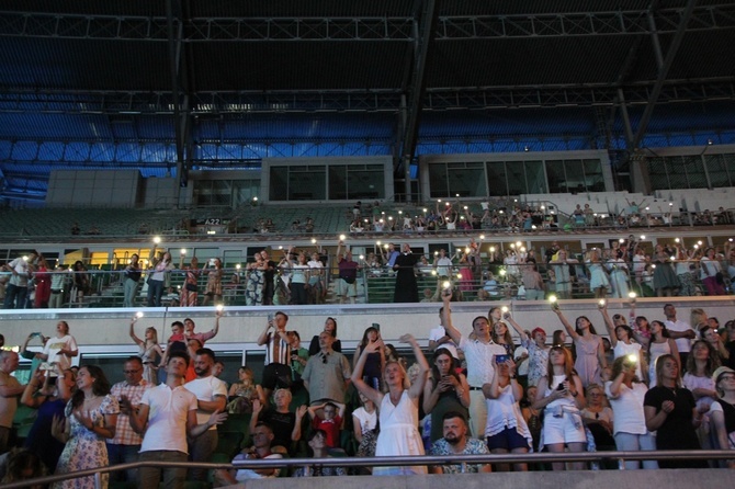 Uwielbienie "ChwałaMU" na stadionie Tarczyński Arena - cz. 2