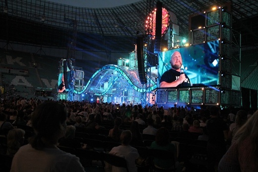 Uwielbienie "ChwałaMU" na stadionie Tarczyński Arena - cz. 2