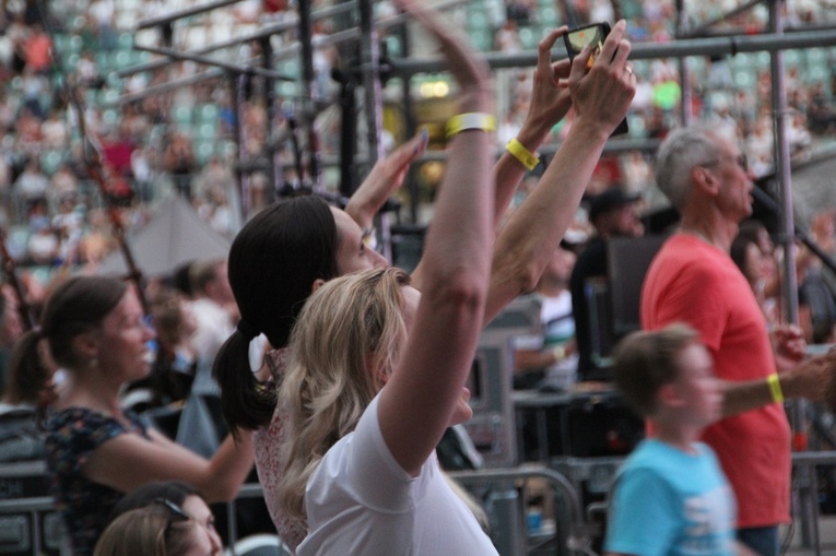Uwielbienie "ChwałaMU" na stadionie Tarczyński Arena - cz. 2