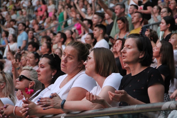 Uwielbienie "ChwałaMU" na stadionie Tarczyński Arena - cz. 2