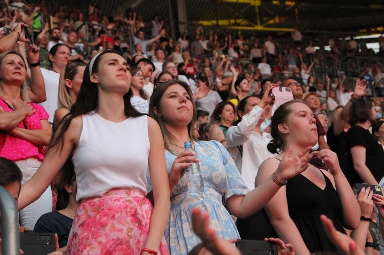 Uwielbienie "ChwałaMU" na stadionie Tarczyński Arena - cz. 2