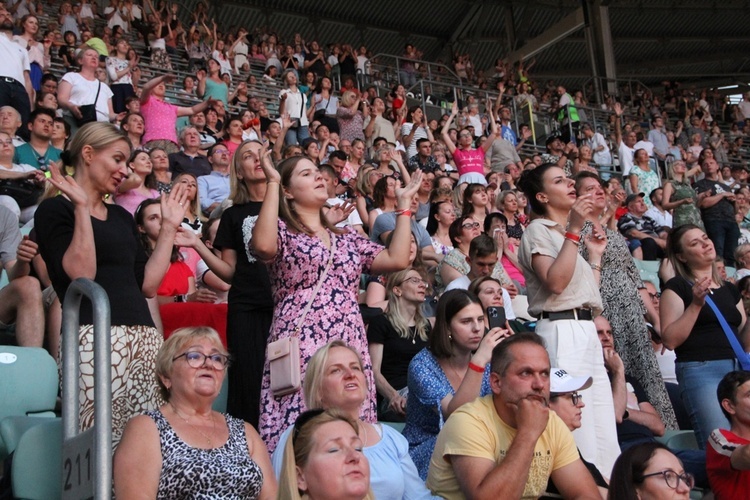 Uwielbienie "ChwałaMU" na stadionie Tarczyński Arena - cz. 2