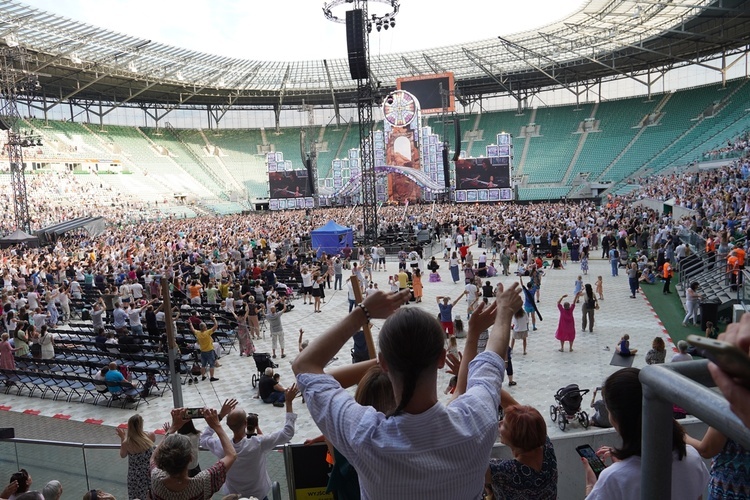 Uwielbienie "Chwała MU" na stadionie Tarczyński Arena - cz. 3