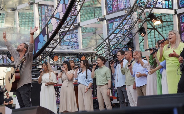 Uwielbienie "Chwała MU" na stadionie Tarczyński Arena - cz. 3