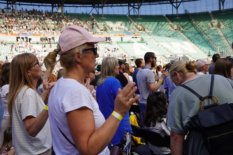 Uwielbienie "Chwała MU" na stadionie Tarczyński Arena - cz. 3