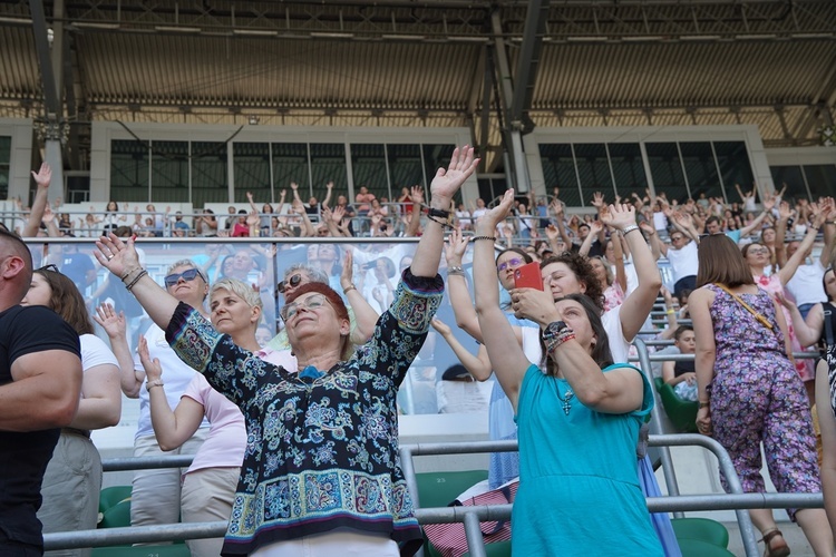 Uwielbienie "Chwała MU" na stadionie Tarczyński Arena - cz. 3