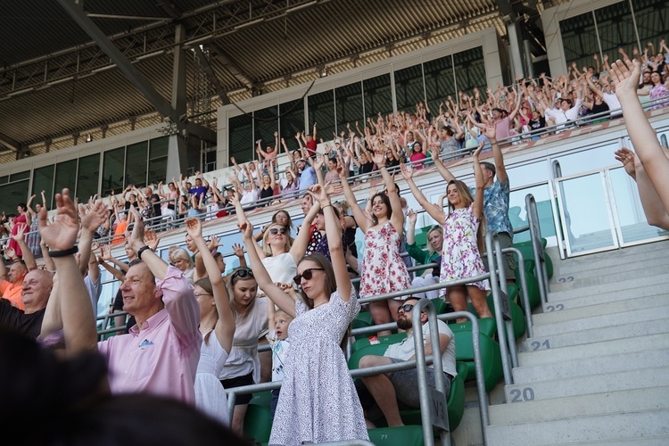 Uwielbienie "Chwała MU" na stadionie Tarczyński Arena - cz. 3