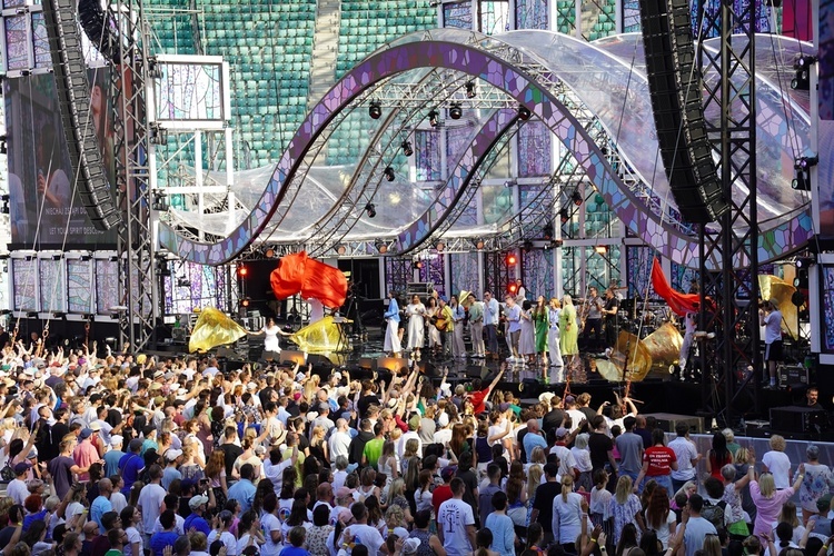 Uwielbienie "Chwała MU" na stadionie Tarczyński Arena - cz. 3