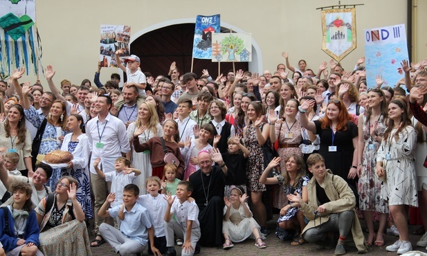 Abp Galbas do oazowiczów: Wrogiem wspólnoty jest lenistwo jej członków