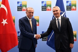Szef NATO: prezydent Turcji zgodził się poddać wniosek o akcesję Szwecji do Sojuszu pod głosowanie w parlamencie 