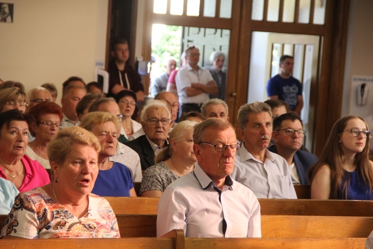 Stara Wieś. Wprowadzenie relikwii św. Matki Teresy z Kalkuty