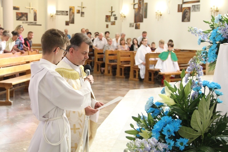 Stara Wieś. Wprowadzenie relikwii św. Matki Teresy z Kalkuty