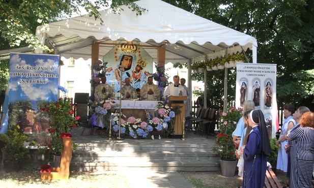 Wystarczy jedno "Zdrowaś, Maryjo", aby poruszyć całe niebo