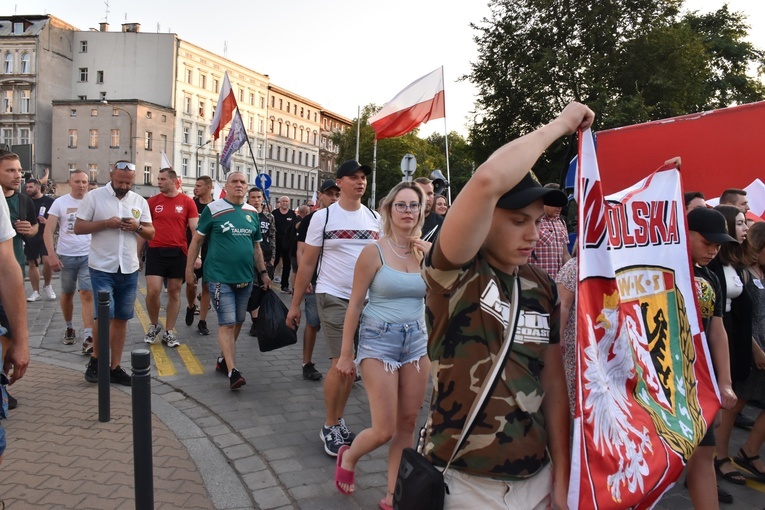 Marsz pamięci ku czci ofiar ludobójstwa na Wołyniu