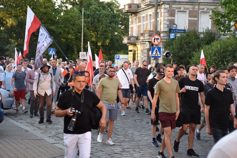 Marsz pamięci ku czci ofiar ludobójstwa na Wołyniu