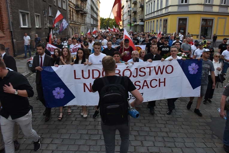 Marsz pamięci ku czci ofiar ludobójstwa na Wołyniu