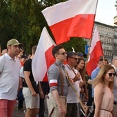 Upominali się o godny pochówek ofiar