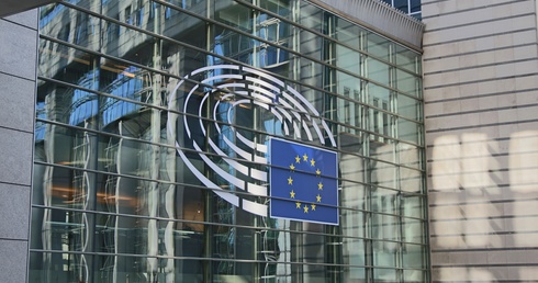 Parlament Europejski zatwierdził plany dostarczenia większej ilości amunicji dla Ukrainy