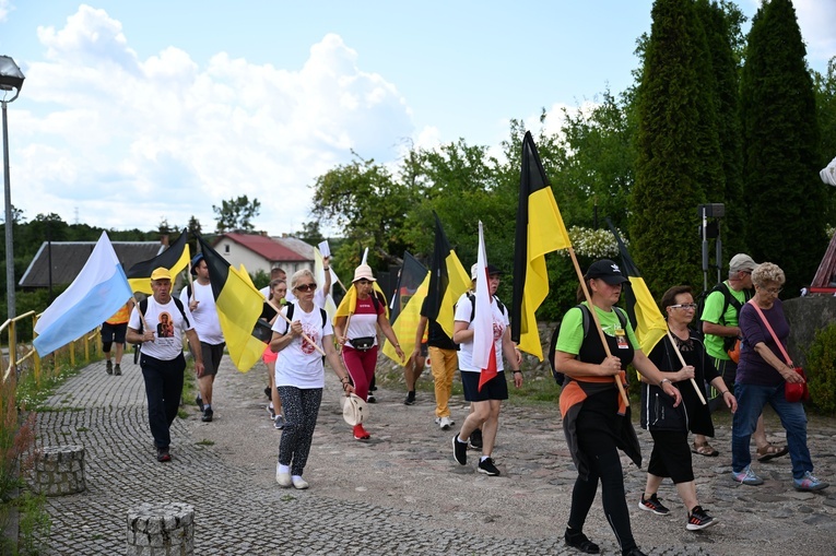 Pielgrzymka z Miastka do Sianowa